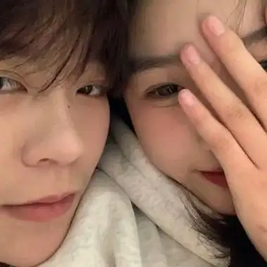 情侣头像一男一女分开两张可爱