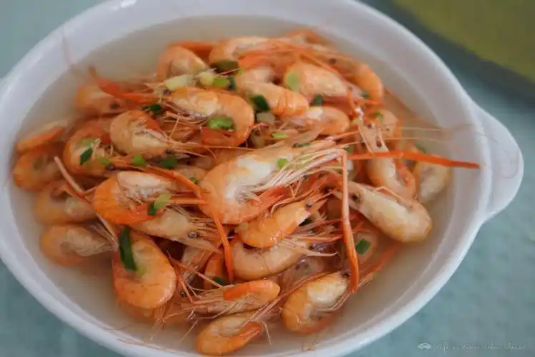 盐水白灼河虾