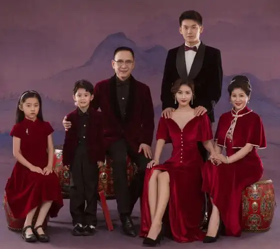 全家福摄影服装影楼主题2021新款一家六口拍照复古亲子装礼服