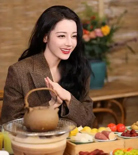 让我们以迪丽热巴为例,探讨这个行业的逻