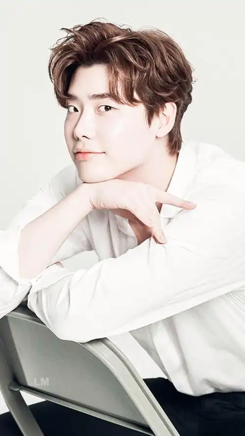 [李钟硕][分享]180116 一组迟到的手机壁纸分享 满屏幕都是帅帅帅