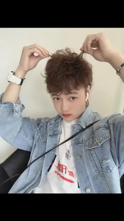 今曰份  渣男泰迪卷9999 男人要想混得好,头发必须卷得渣90