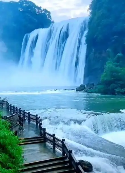 人间风景美不过山水之间,人间仙境世外桃源,中国黄山,黄果树瀑布!