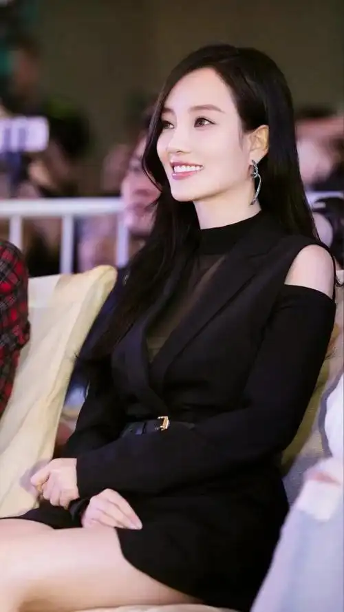 李小璐个人资料简介(李小璐为"风流成性"付出了代价)-韩剧网-最新韩剧