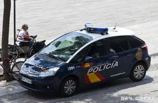 西班牙警方的雪铁龙警车