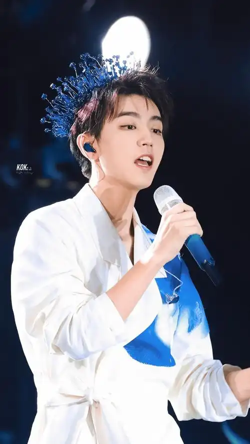 tfboys十周年演唱会通过审批#给王俊凯蓝海!他值得最好的!