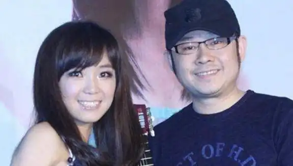 实力派歌手云朵:与刀郎师徒情深,连登4次春晚不温不火