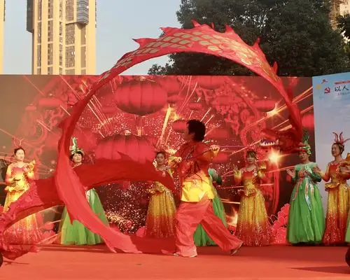 " 小社区大舞台"公益演出活动(副本)