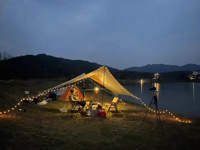 黄陂月亮湖露营过夜