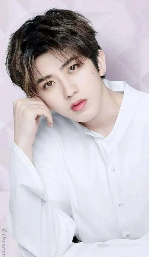 曝蔡徐坤将接触耽改剧团队已为其物色好角色蔡徐坤仍不为所动