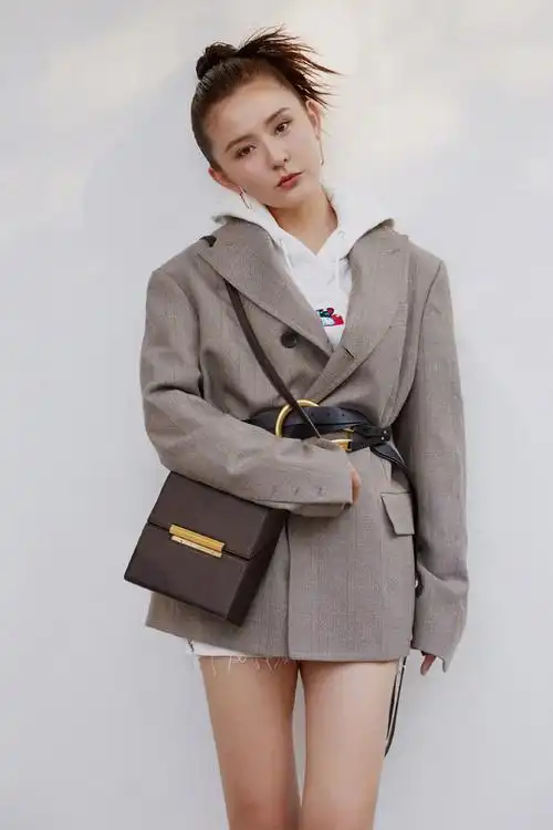 热依扎相关图片