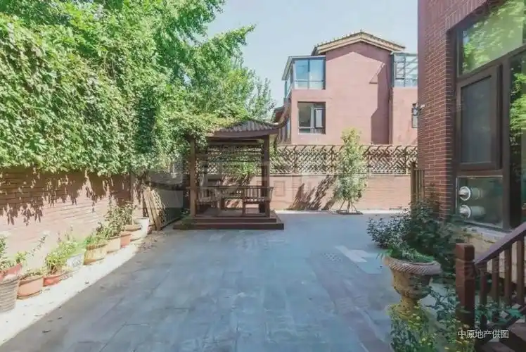 北京房产网>北京二手房>海淀二手房>西山二手房>燕西台(别墅)>800_535