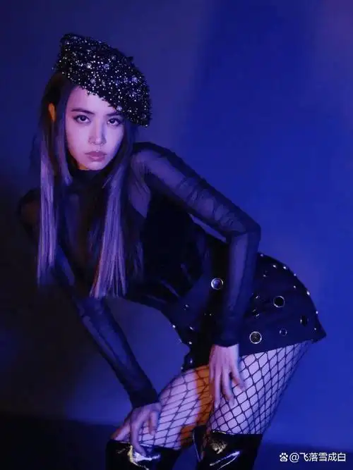 42岁蔡依林上线大秀好身材,女神依旧美丽动人,曝出身材管理秘诀