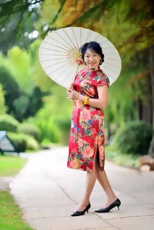 爱上旗袍的女人 - 美篇