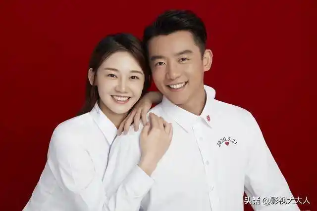 郑恺苗苗结婚周年庆祝,奢侈了一把点了碗牛肉拉面,明星真看不懂_动态