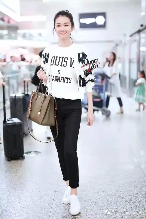 杨幂刘雯戚薇等女明星的夏季街拍合集你家女神能打几分