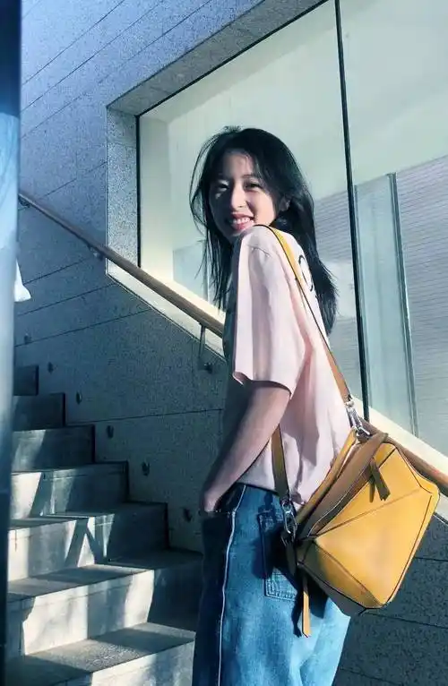 原创影视演员周雨彤个人生活写真相片集四