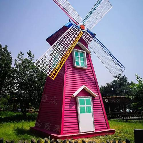 户外大型防腐木荷兰景观风车景区农庄网红旋转发光美陈摆件