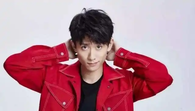 杨紫生日,张一山才是主角,聊天记录两人是患难兄妹|李现|刘涛|蒋欣