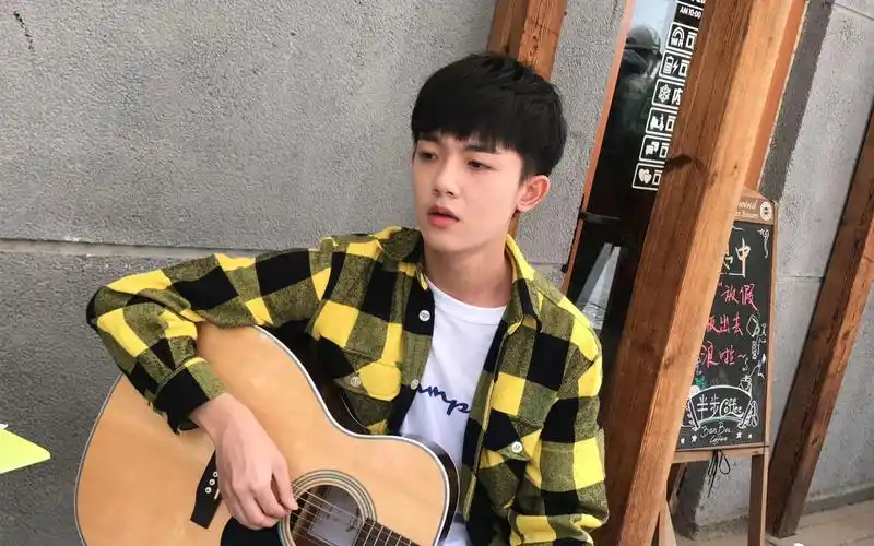 李明德全纪录如此可爱的我们李明德空降爱奇艺泡泡圈翻牌回复采访语音