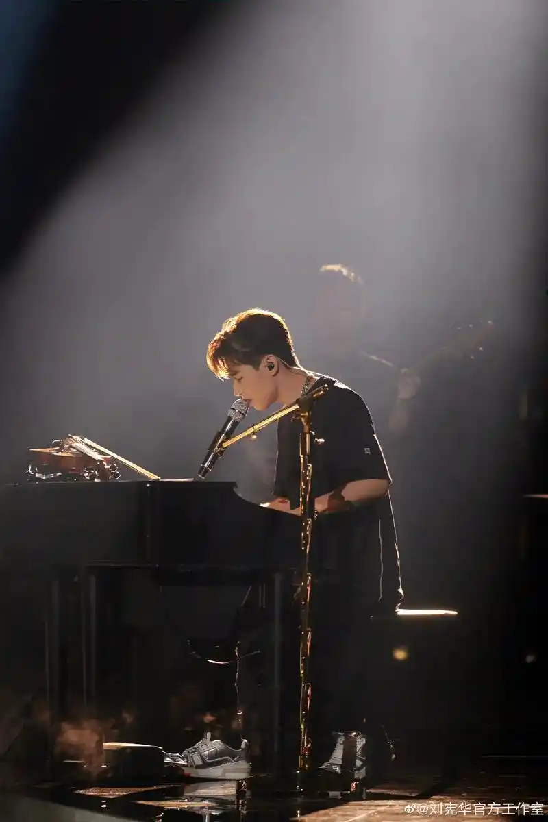 刘宪华henry #小提琴王子95 - 抖音