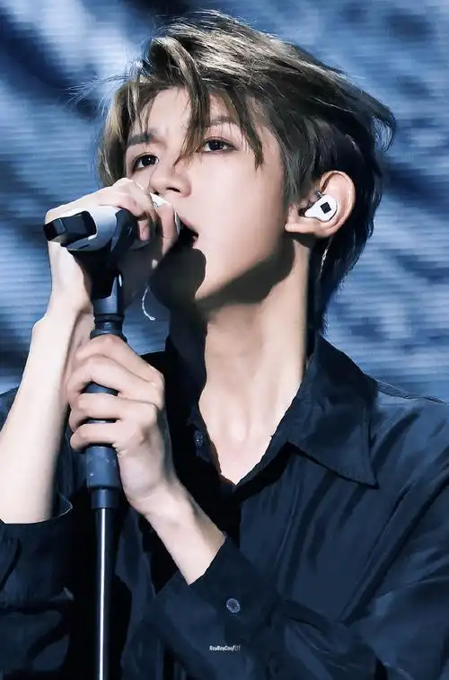 王源23岁且放青山远##王源微博转评赞破40亿