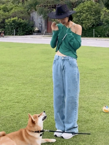 huyoyo抖音同款2021春夏新款美腿进阶浅色阔腿牛仔裤