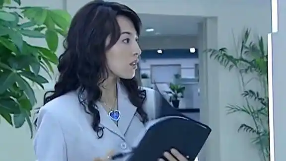 罪域:张晓丽见到死去的陈元元,大吃一惊,怎料竟是双胞胎妹妹