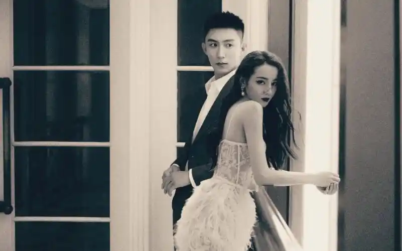 当黄景瑜迪丽热巴诱惑吻遇上蔡徐坤的《迷》|带感|欲望无处躲藏