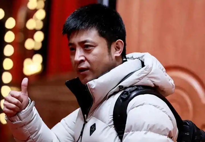 演员孙涛娶平凡妻子李莉钱也归她管成名后更爱她