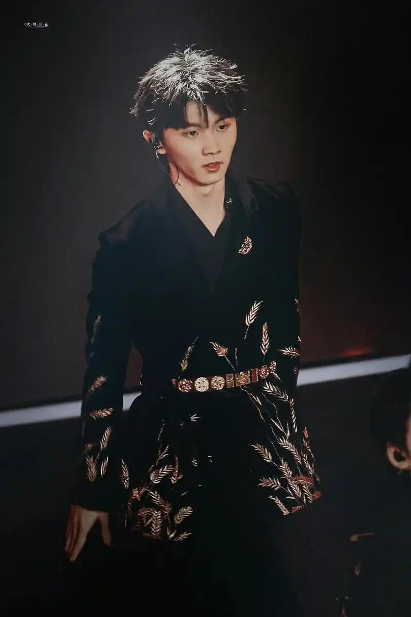 6公主的舞台就是说一整个偏爱#时代少年团 #马嘉祺 #丁程鑫 - 抖音