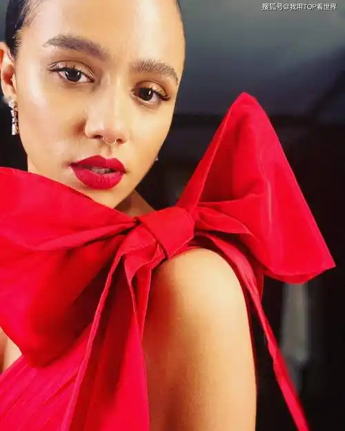 英国明星娜塔莉伊曼纽尔独具魅力的性感女神