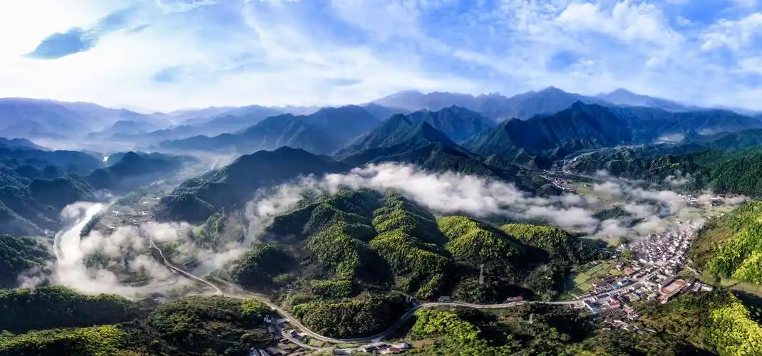 气壮山河皆是春