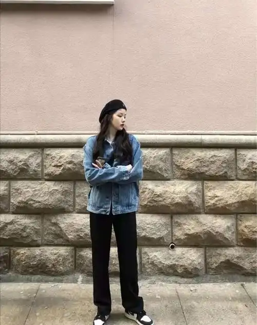 牛仔外套搭配什么裤子好看