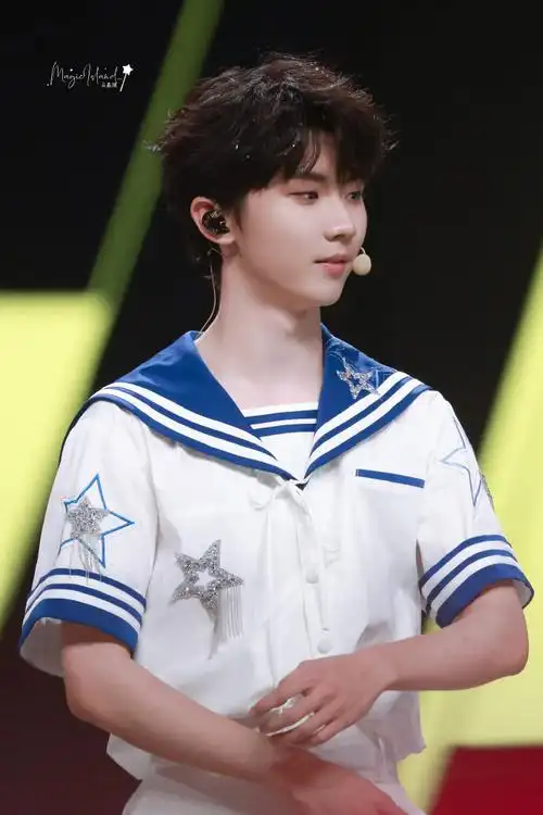 马嘉祺叁重楼暨出道四周年演唱会