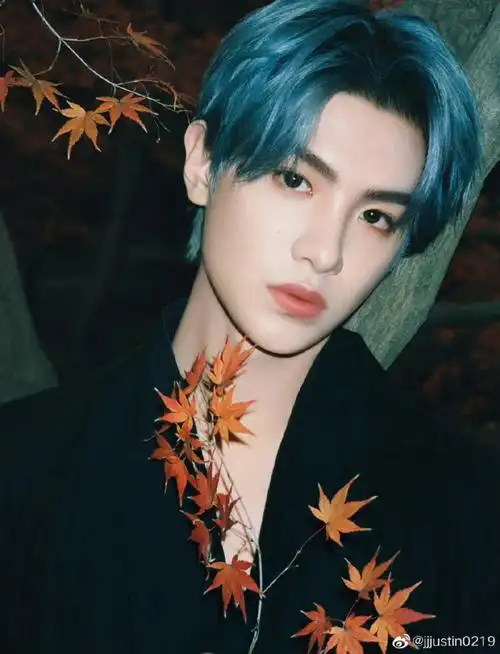 真好看啊黄明昊很用心营业的爱豆