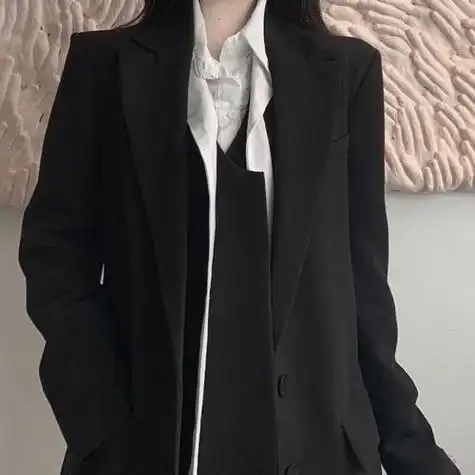 西装女头像学生 女生头像图片大全 -【爱个性】