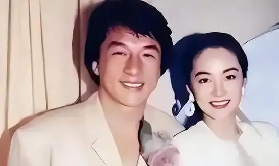 成龙已经立下遗嘱,房祖名与"小龙女"都包含在里面了!