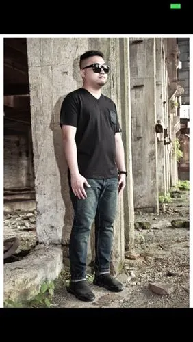 胖子男,身高165体重160,能穿牛仔短裤吗?如果可以要怎么搭配?