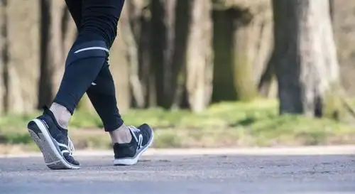 步行运动防泼水耐磨舒适男士步行鞋休闲鞋 newfeel pw 580