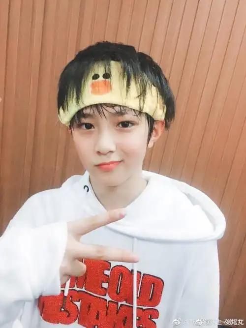 刘耀文小时候 - 堆糖,美图壁纸兴趣社区