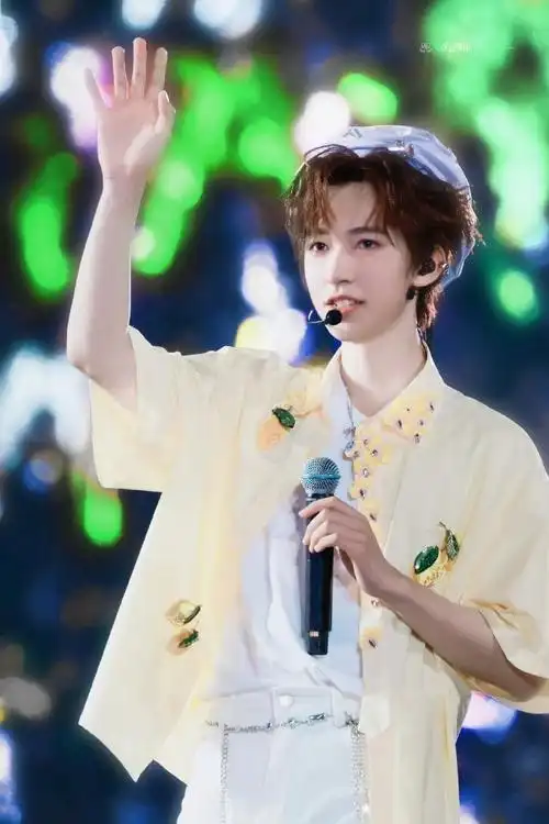 超话星愿池##比耶告白贺峻霖##夏日青春派对##贺峻霖