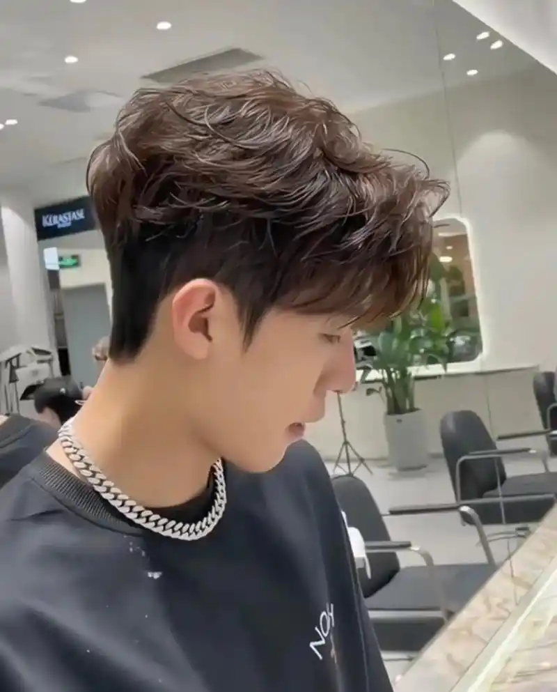 男生烫发 推荐.男生韩系气垫烫昆明男生发型设计 第一场尝试气 - 抖音