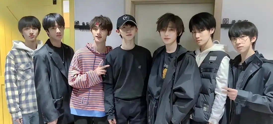 少年时代舞蹈完整版,少年舞蹈完整版小学生