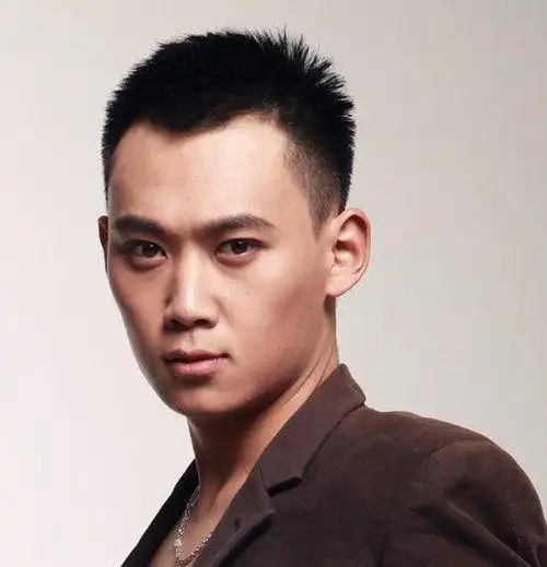 男生帅气平头发型永不过时 2019改进版平头还是这么潮