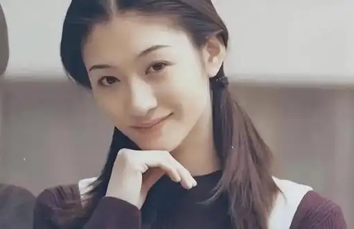 事实证明,47岁的"性感尤物"李小冉,已经走上了一条不归路_演艺_徐佳宁