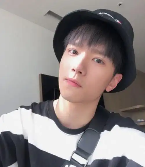 《亲爱的》集体卸妆:杨紫清纯,胡一天初恋脸,李现:翻车了!