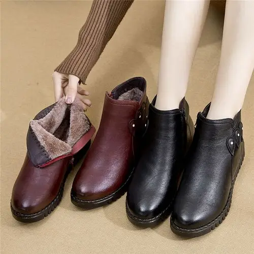 妈妈鞋冬季加绒保暖中老年棉鞋平底防滑中年女短靴软底老人奶奶鞋