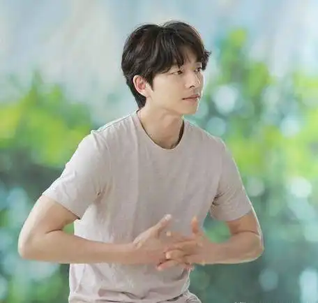 红毯上最抓马的女星,这是偷穿了玄彬的衣服?