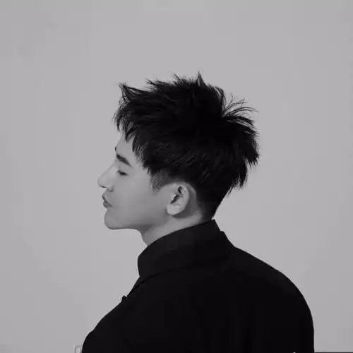 这10款男生侧面发型,拿去帅